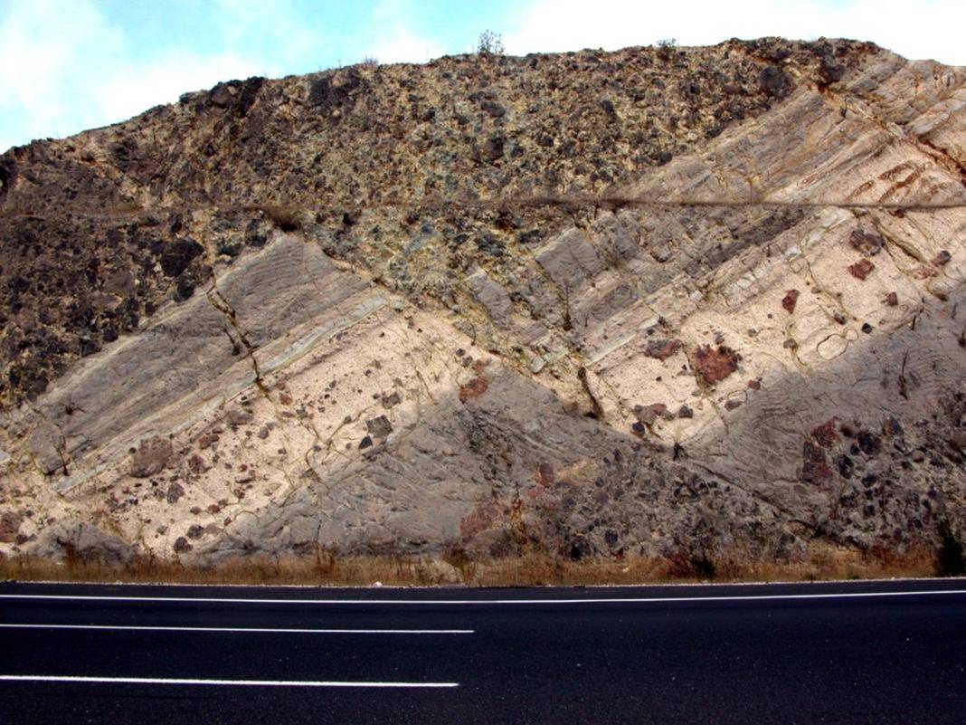 Fay her yerde var! Prof. Dr. Okan Tüysüz tek tek paylaştı: Bu faylar hareket ettiği an... 5